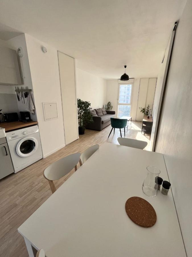 Modern And Bright Apartment Near Paris La Courneuve Zewnętrze zdjęcie